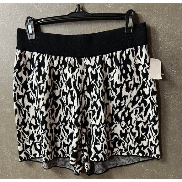BAR III women's black and white fabric shorts sz Large elastic waist, high rise - Picture 1 of 8
